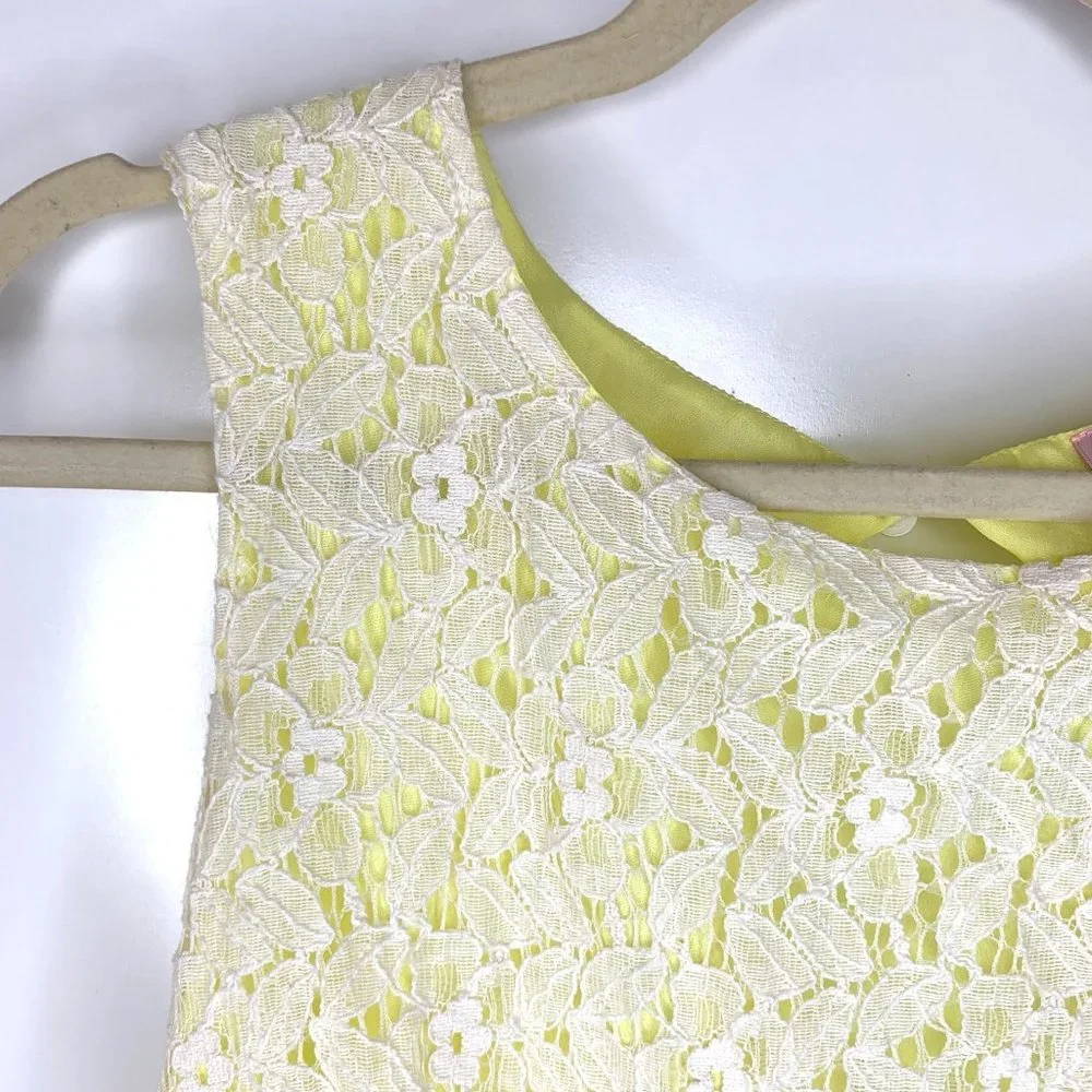 ROMEO & JULIET COUTURE Yellow Peplum Top White Floral Lace Overlay Sz S/M‎ - Picture 2 of 7